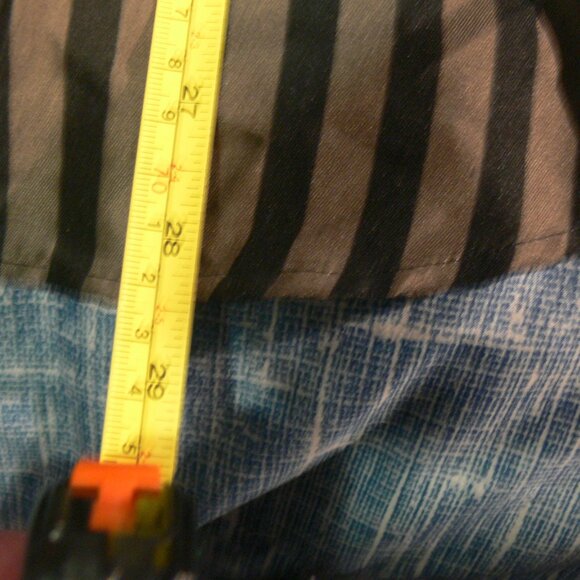 BUTTON DOWN DRESS SHIRT MEDIUM,LONG SLEEVES. - Picture 3 of 4